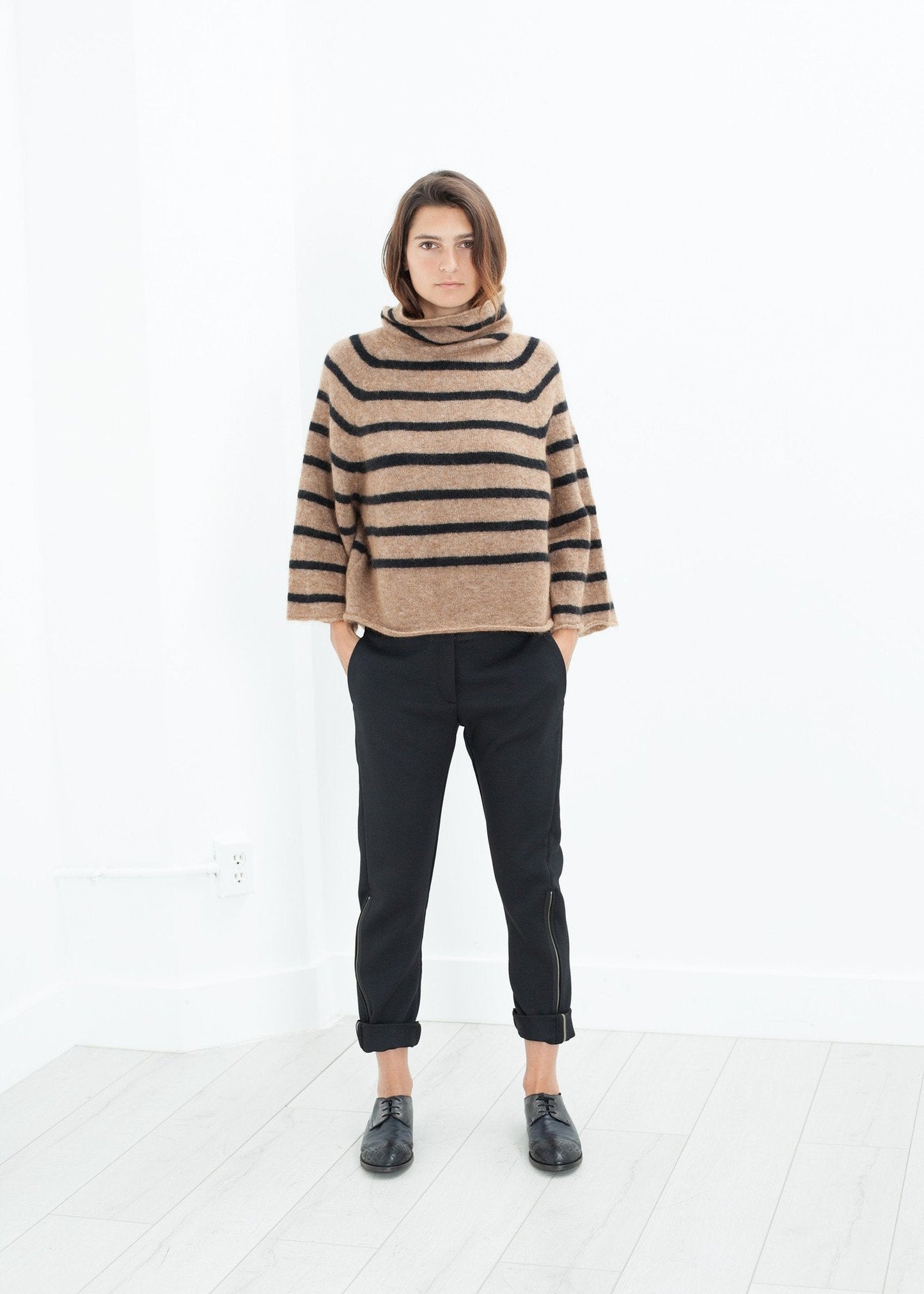 Side Zip Slim Pant in Black (6707096944734)