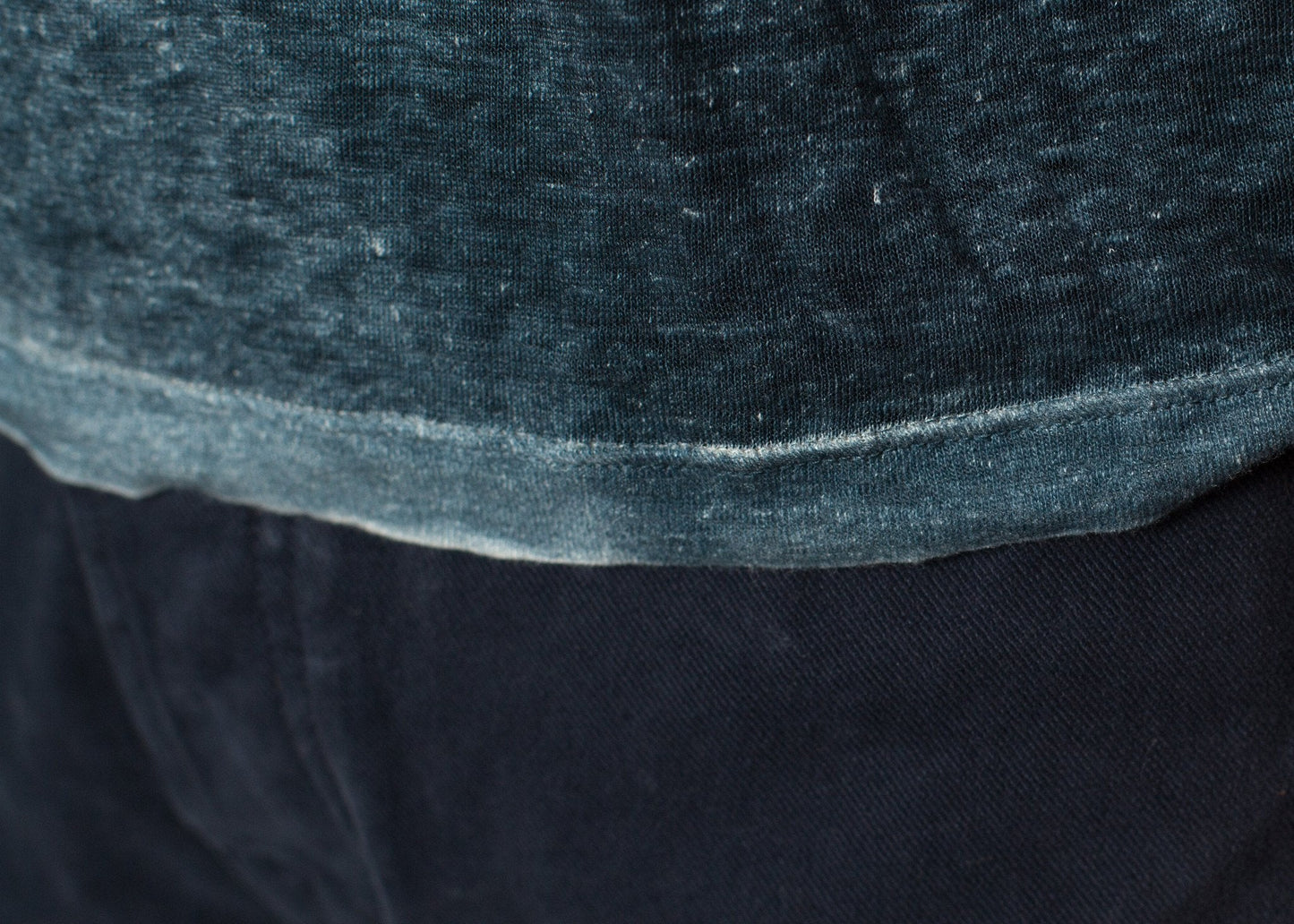 Melange T-Shirt in Navy/Black (6707106906206)