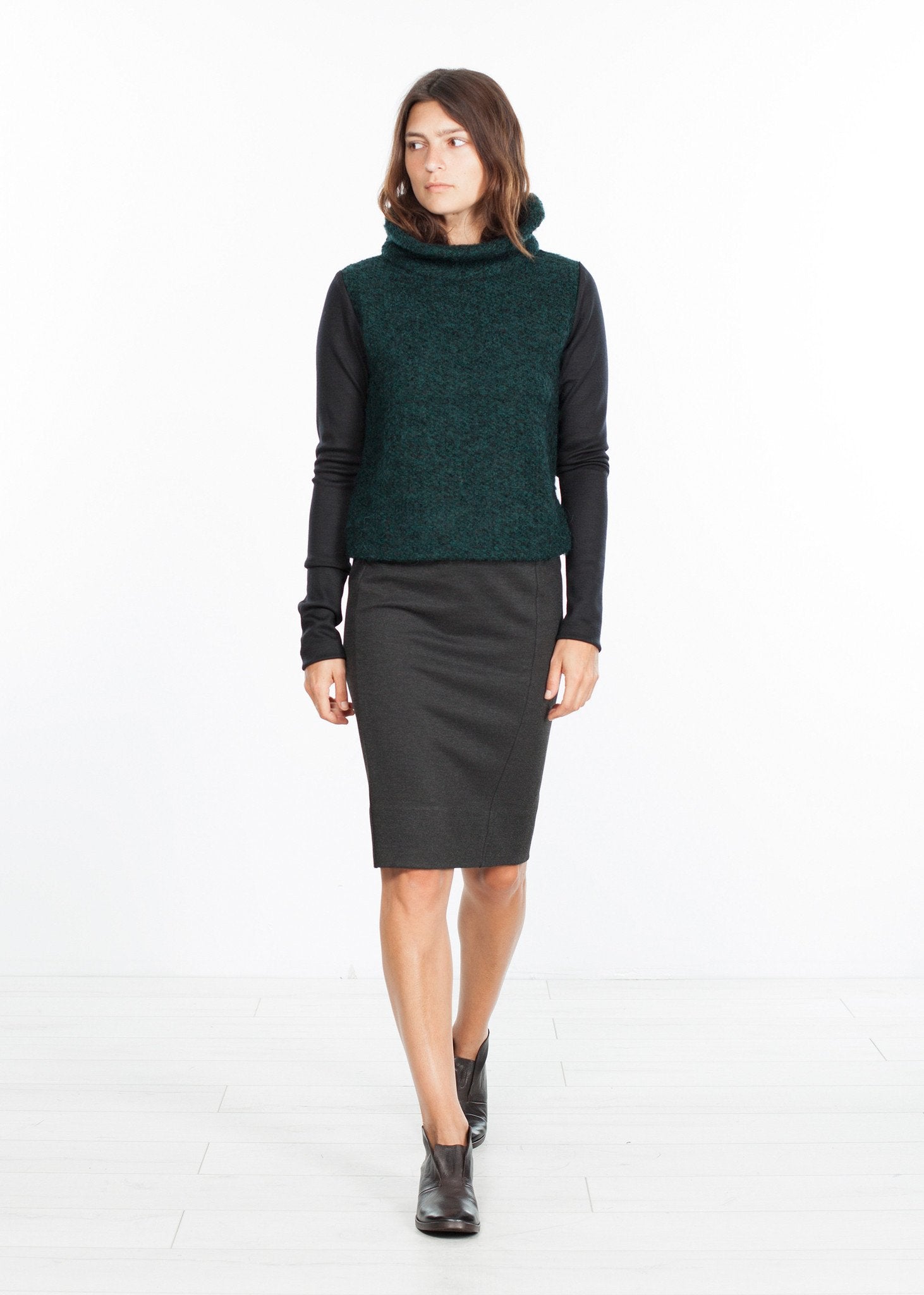 Boucle Turtle Neck in Green/Black (6707104186462)