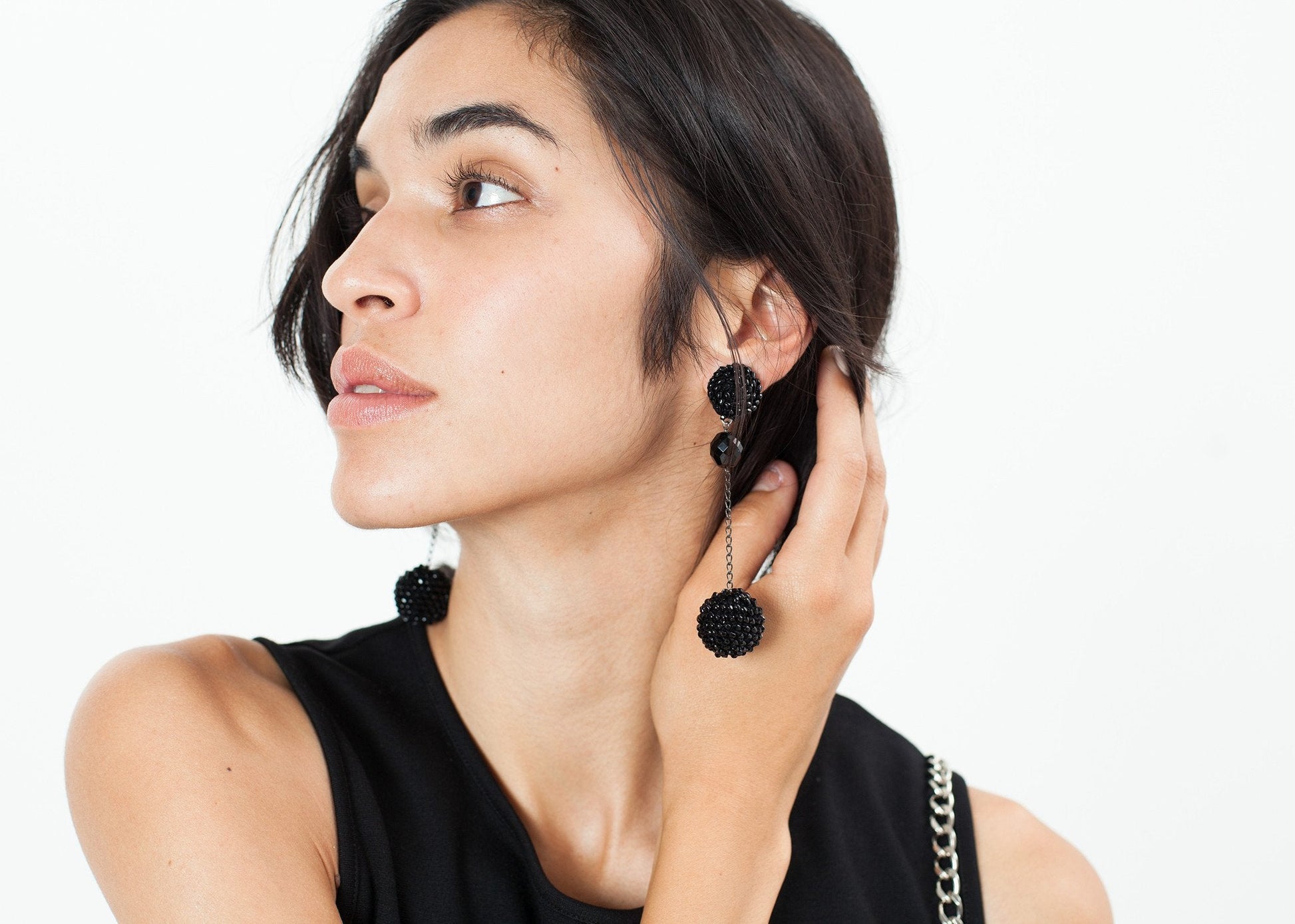 Drop Cluster Earring in Black (6707101106270)