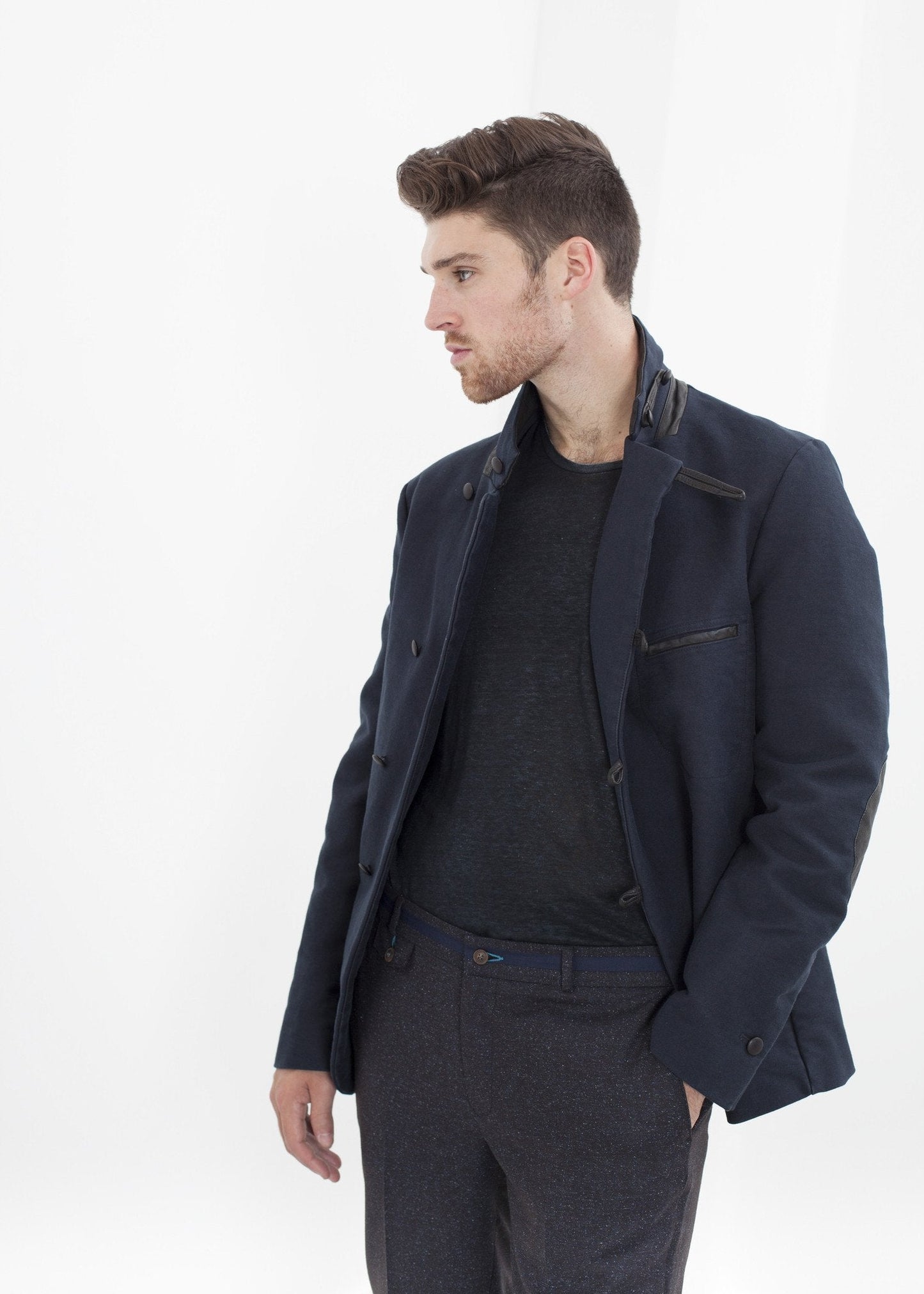 Taurin Jacket in Navy (6707098910814)