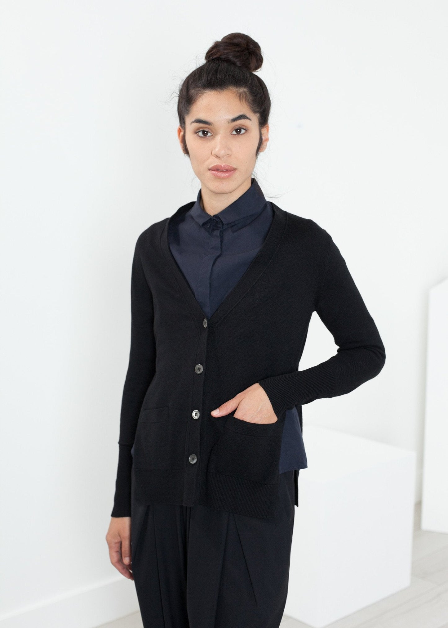Square Cardigan in Black (6707096485982)