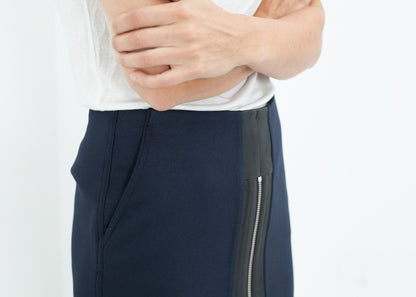 Contrast Zipper Skirt in Navy (6707096977502)