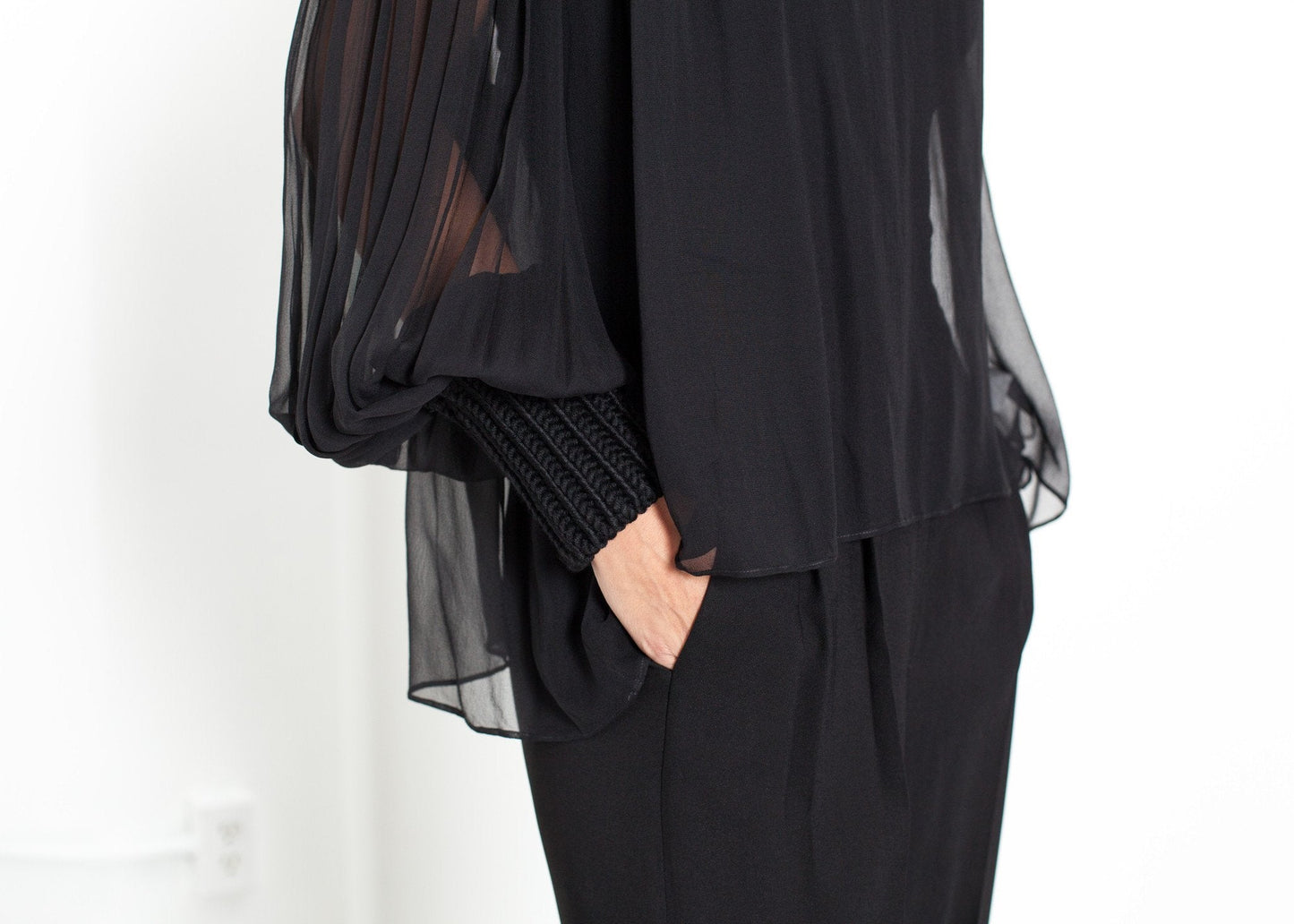 Poet Silk Sweater in Black (6707097305182)