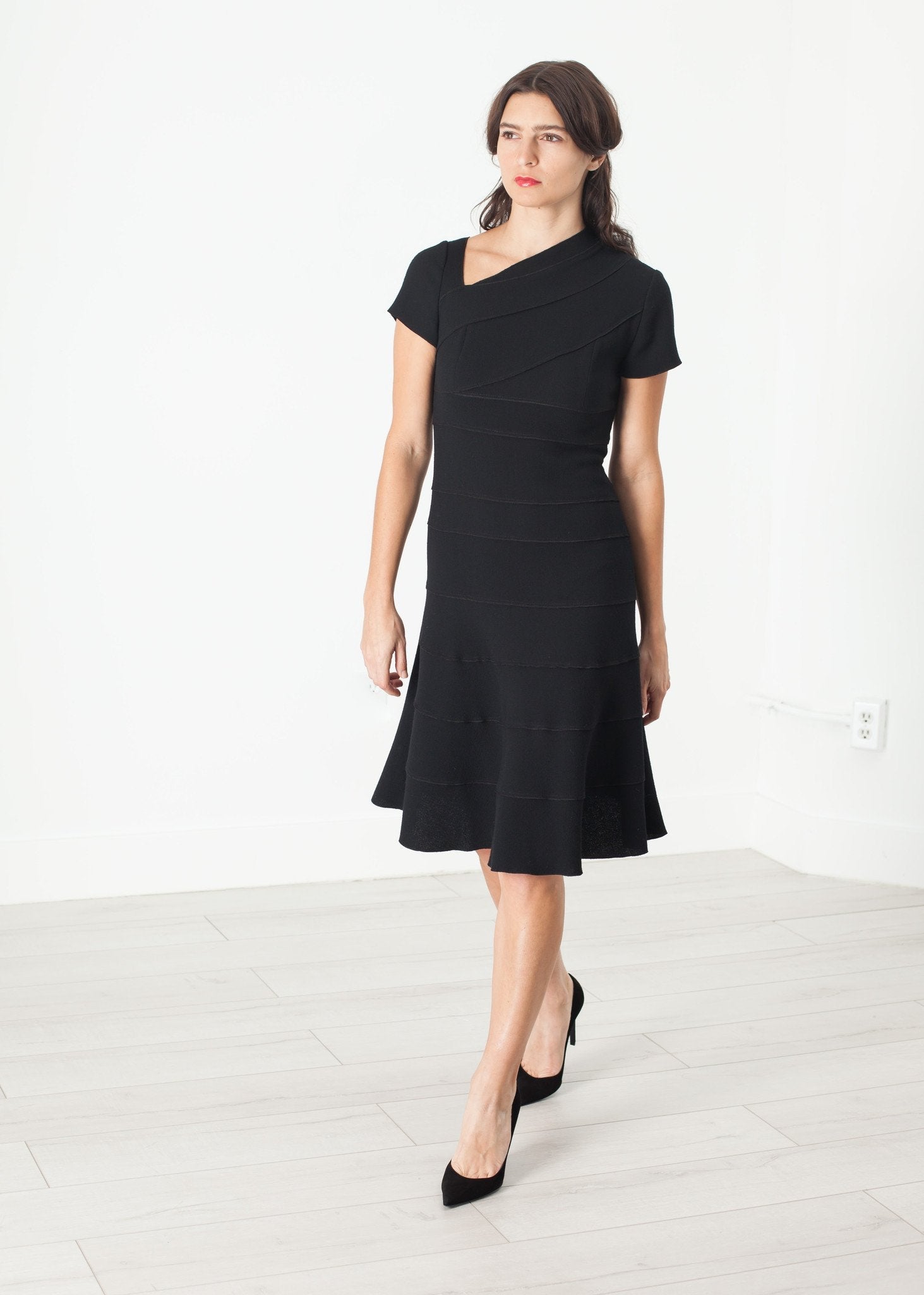 Lined Silhouette Dress in Black (6707094945886)