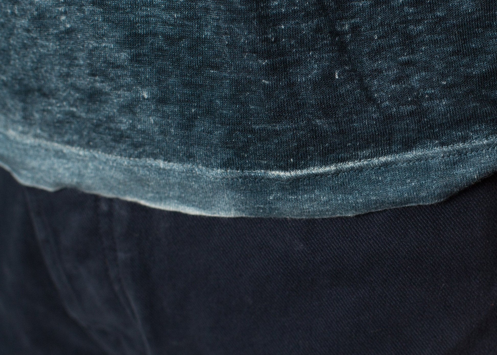 Melange T-Shirt in Navy/Black (6707106906206)