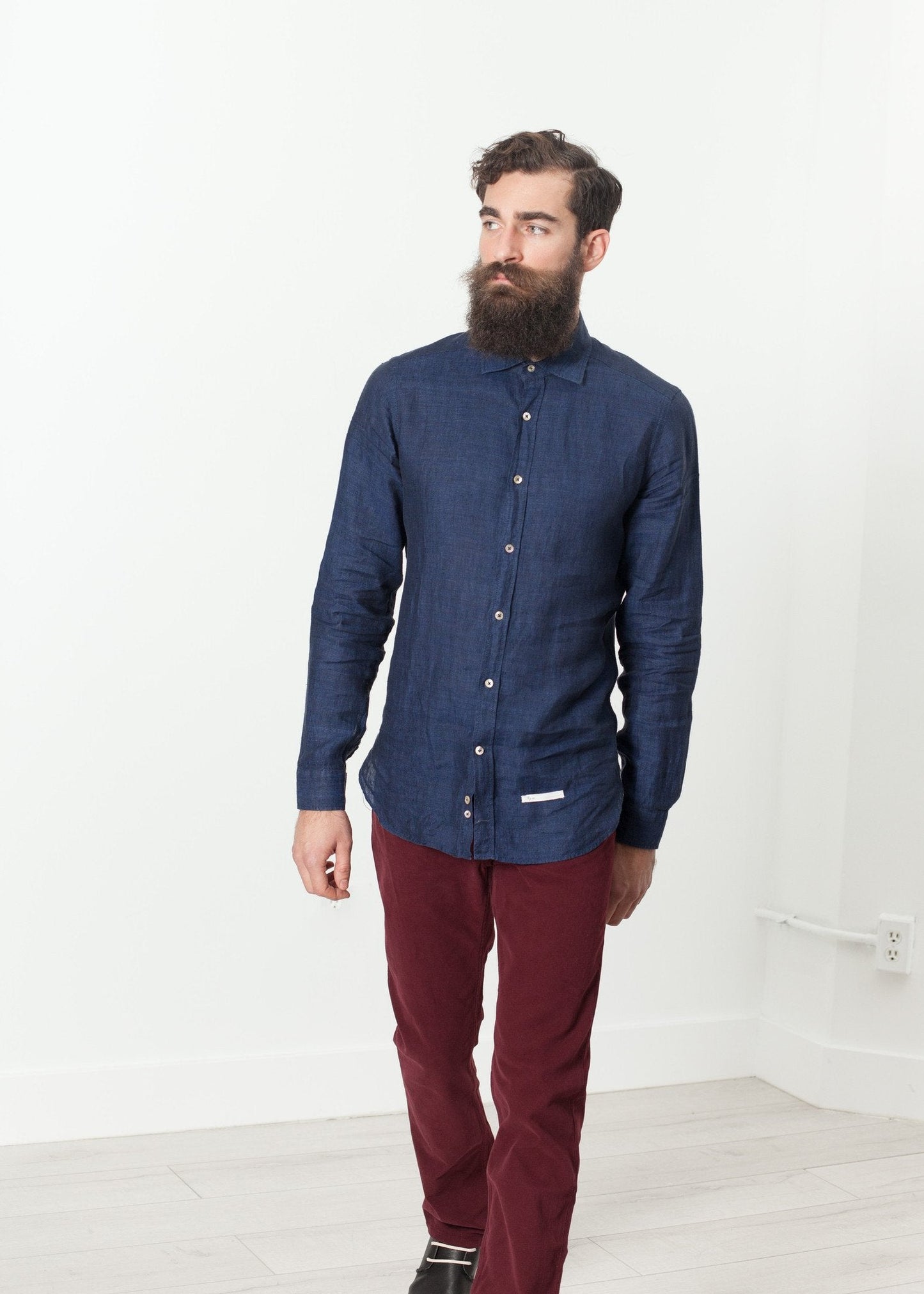Button Up Shirt in Navy (6707105923166)