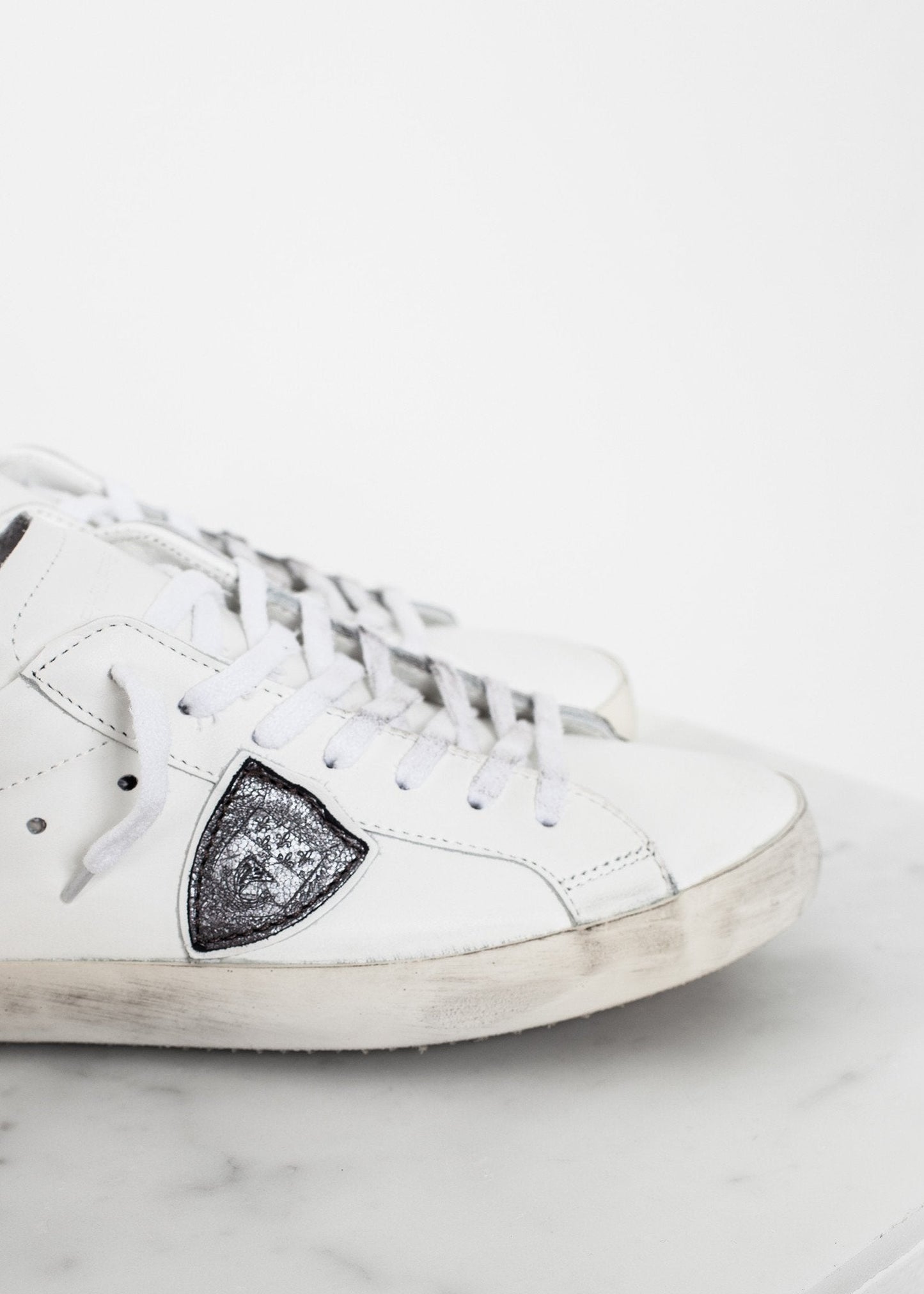 Low Top Sneaker (6707077873758)