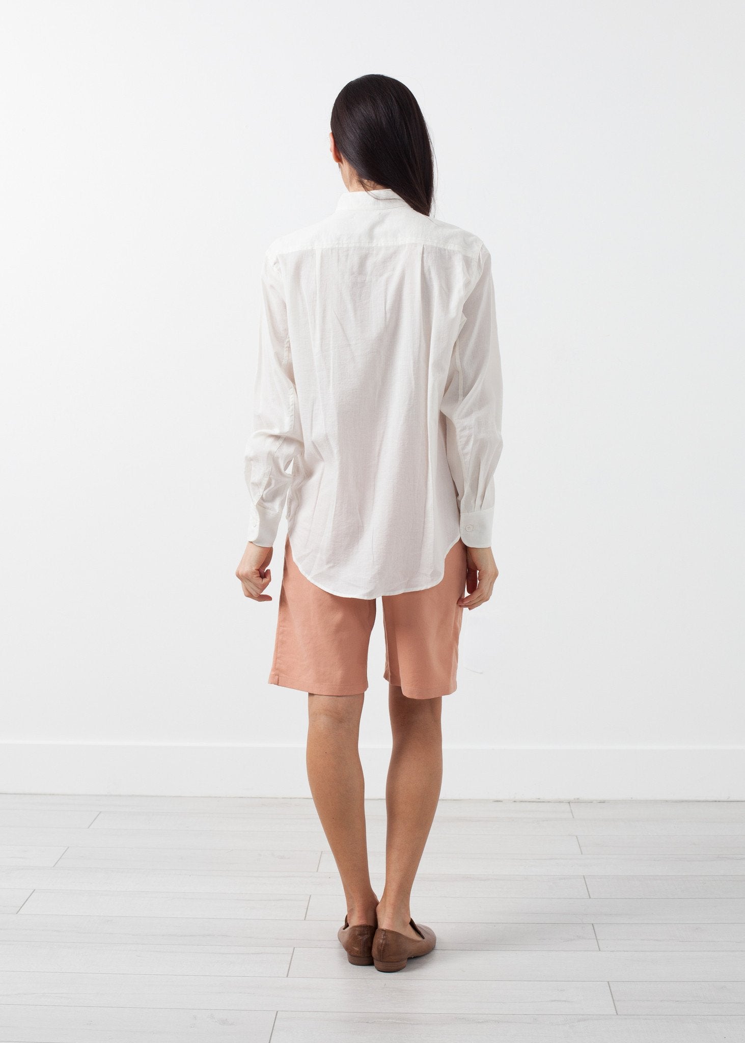 Classic Button Down (6707091243102)