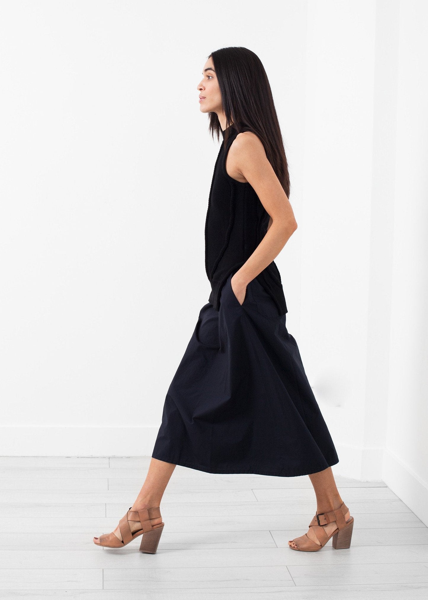 Curved Stripe Knit Tank (6707072729182)