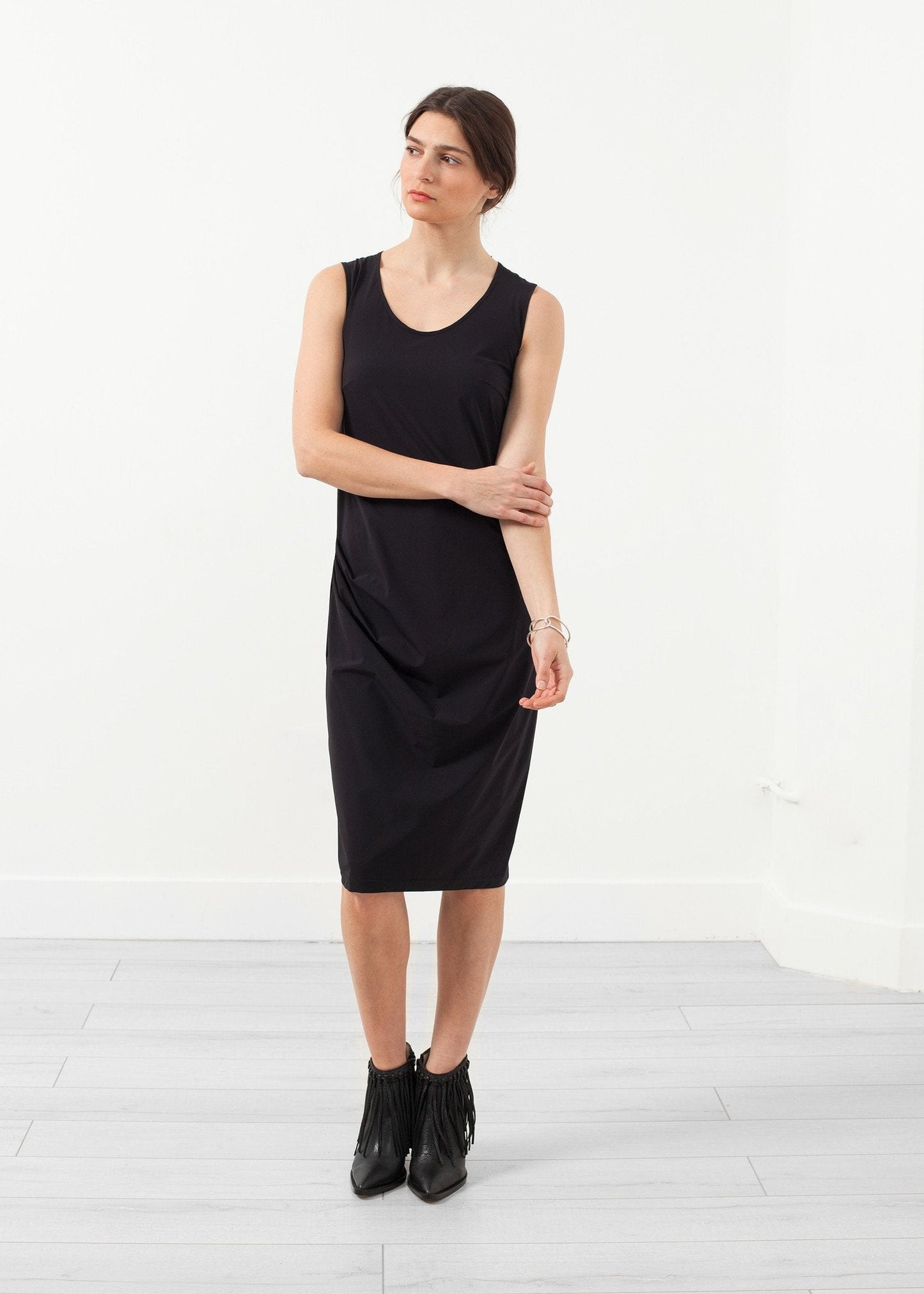 Sleeveless Fitted Dress (6707066437726)