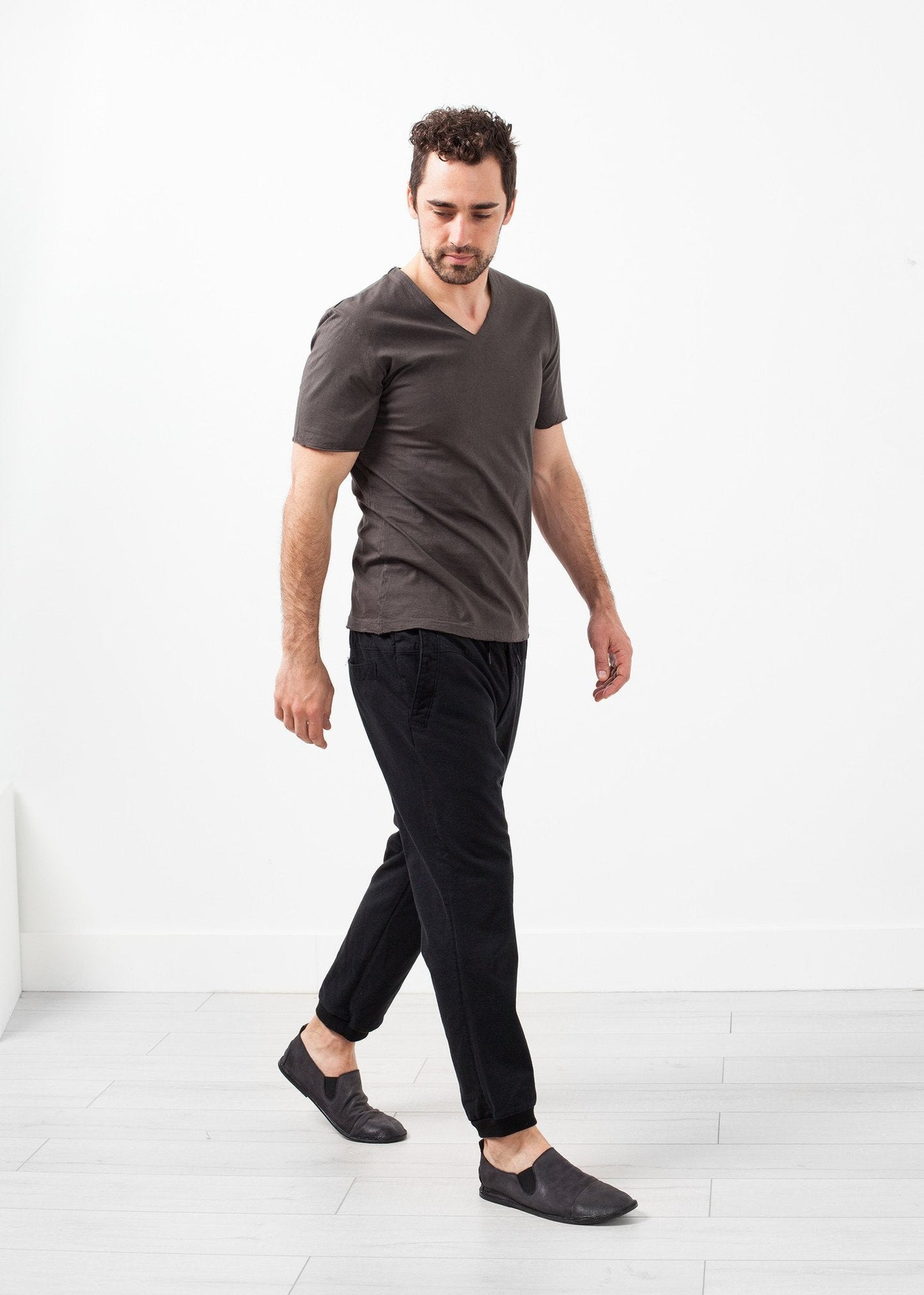 V-Neck Tee (6707085017182)