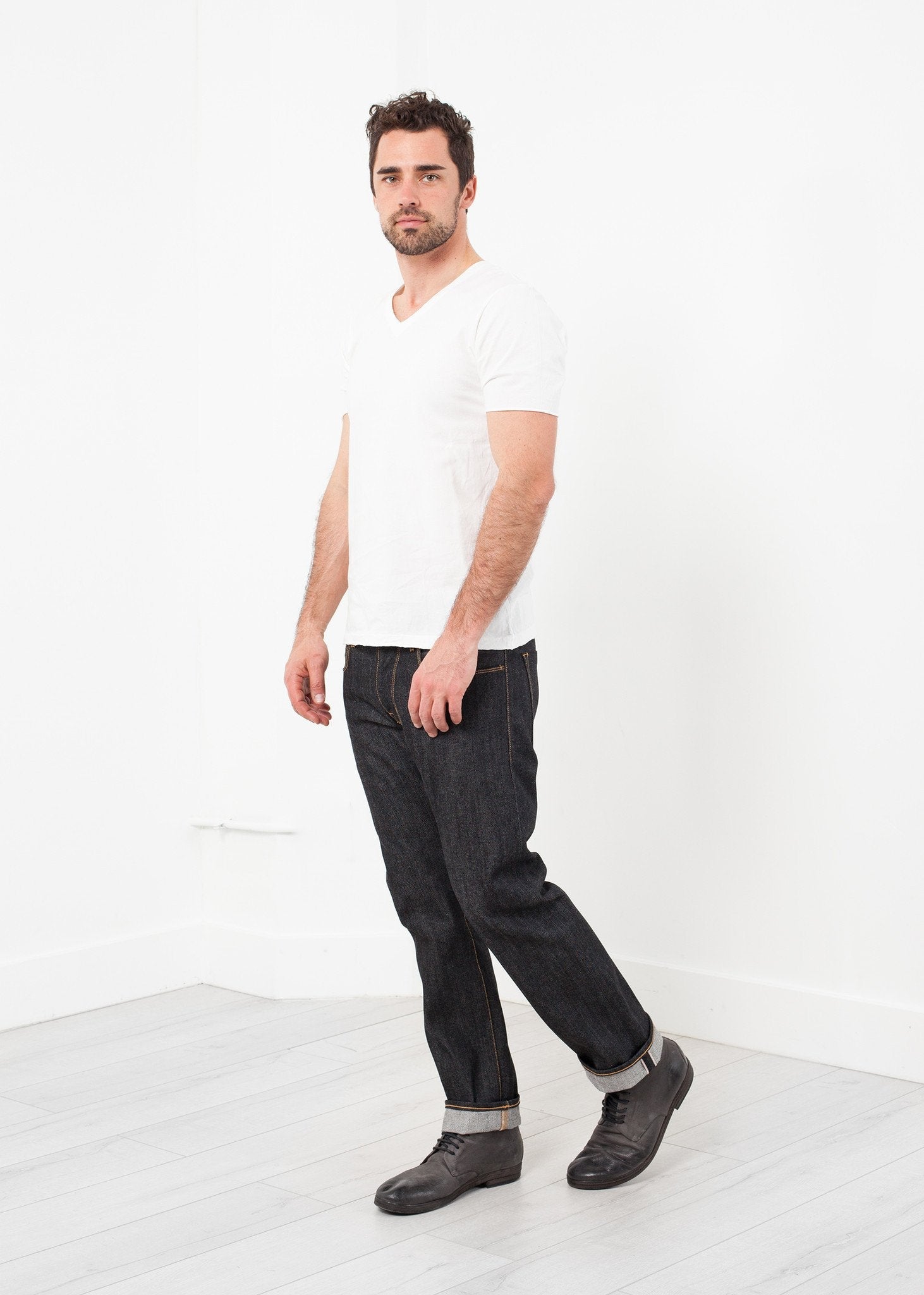 V-Neck Tee (6707085049950)