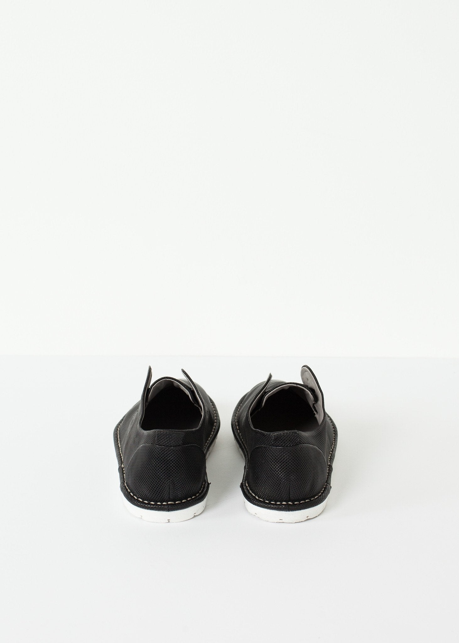 Canvas Sneaker (6707074695262)