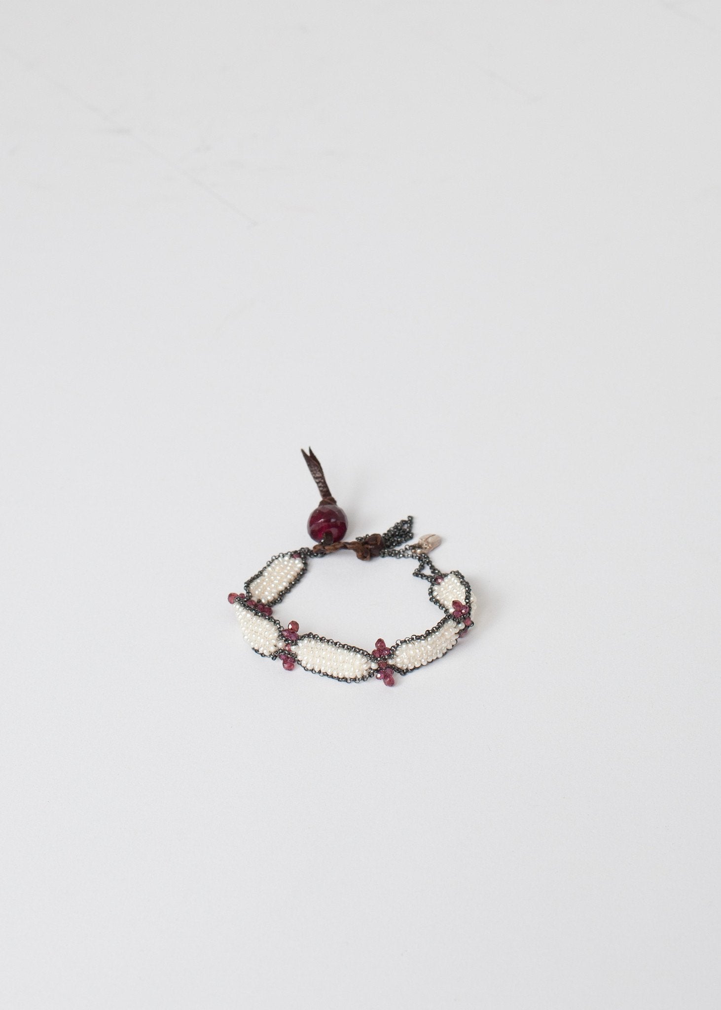 Garnet Bracelet in Frothy Pearl (6707094388830)