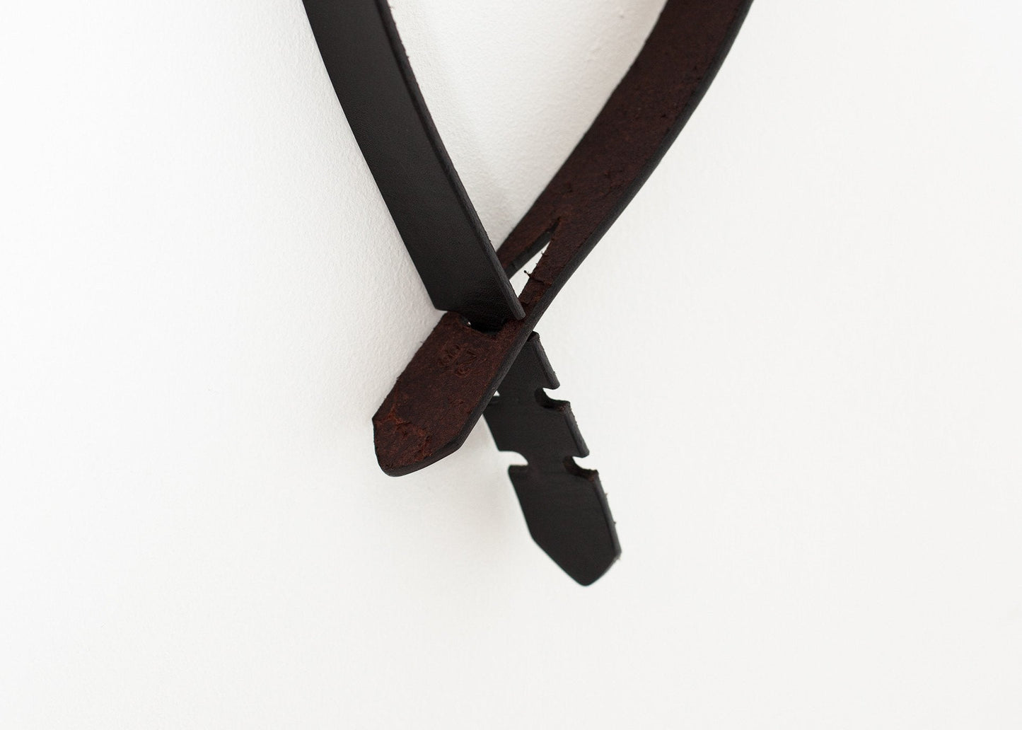 Buckle-less Belt in Black (6707093700702)