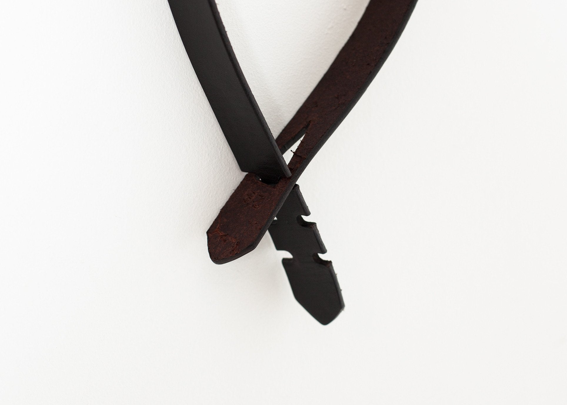Buckle-less Belt in Black (6707093700702)