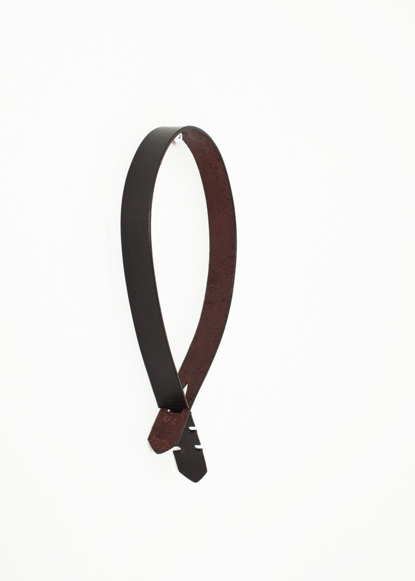Buckle-less Belt in Black (6707093700702)