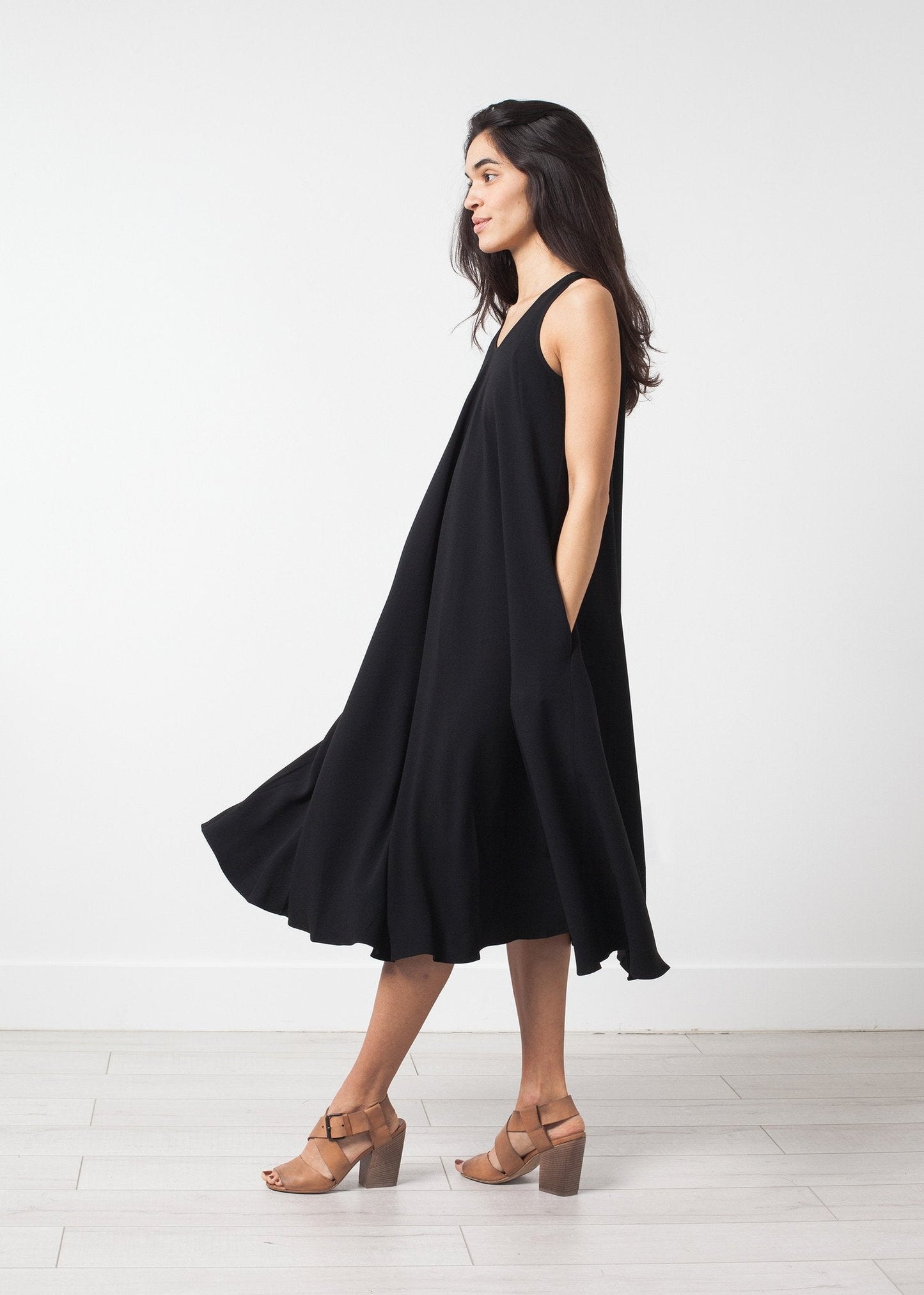 Sleeveless Flow Dress (6707092357214)
