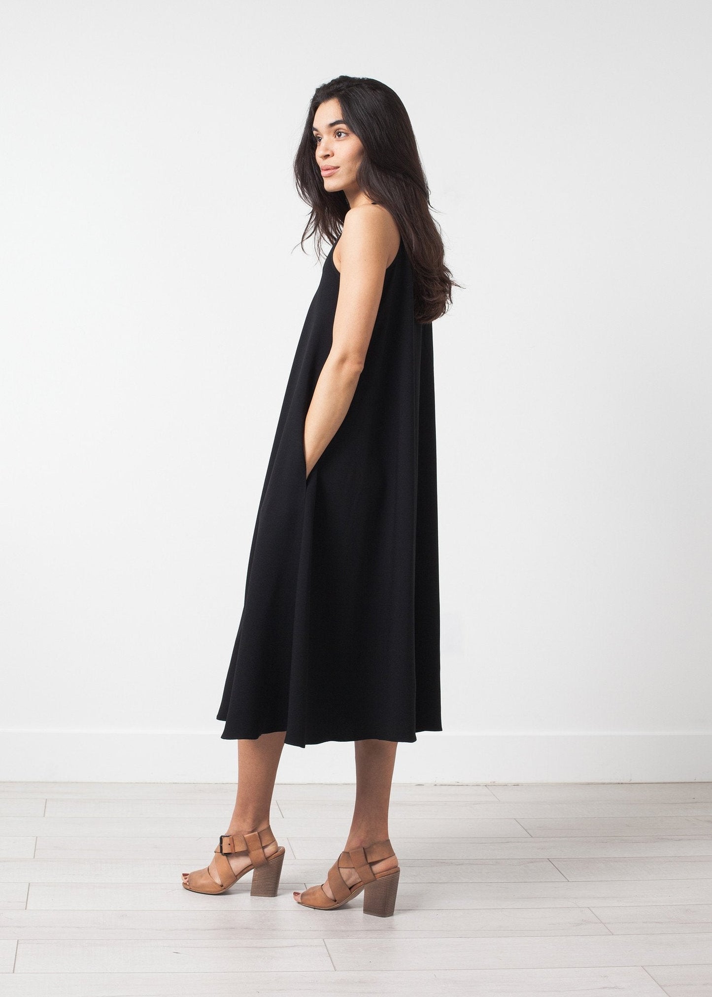 Sleeveless Flow Dress (6707092357214)