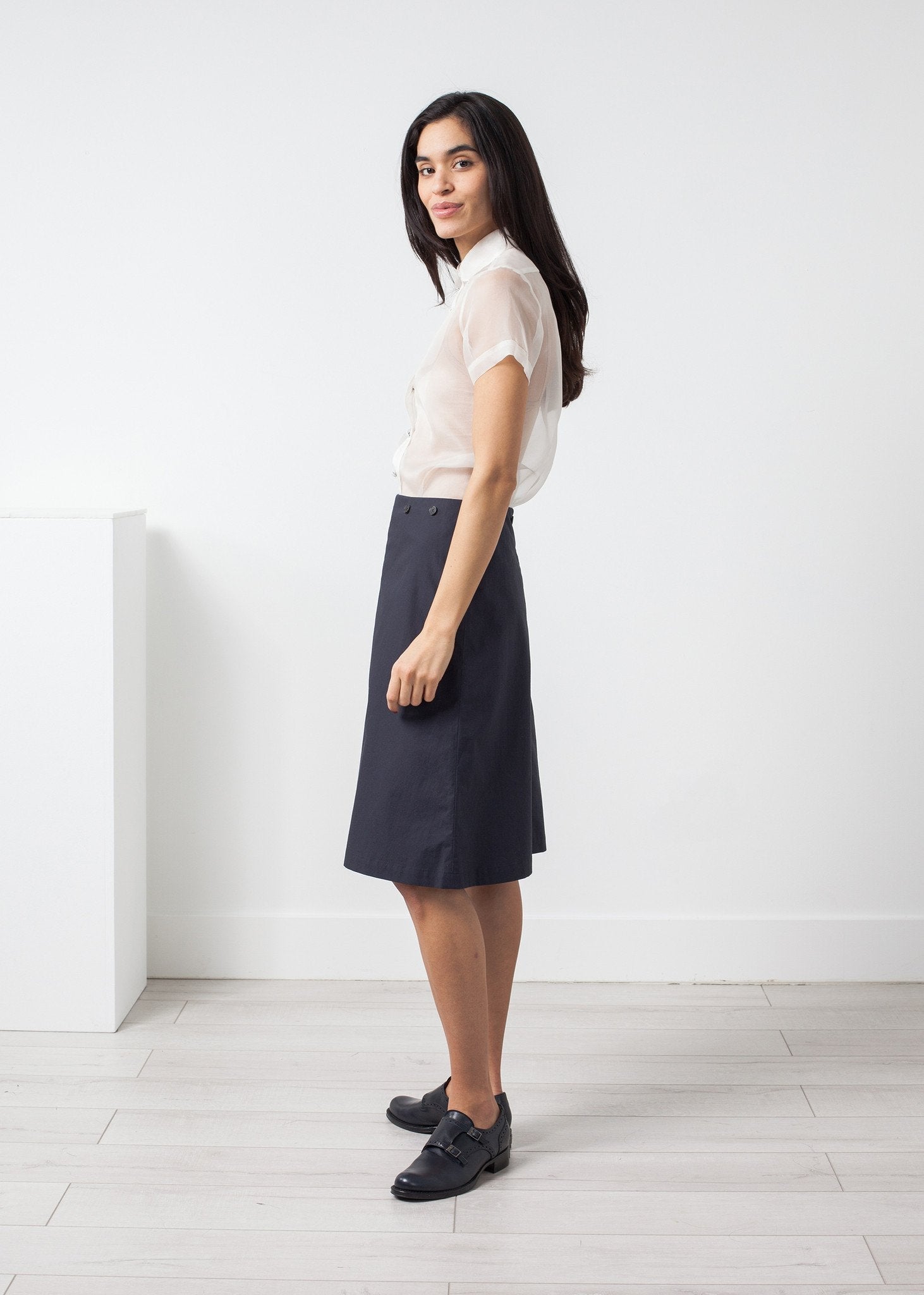 Aura Library Skirt (6707080101982)