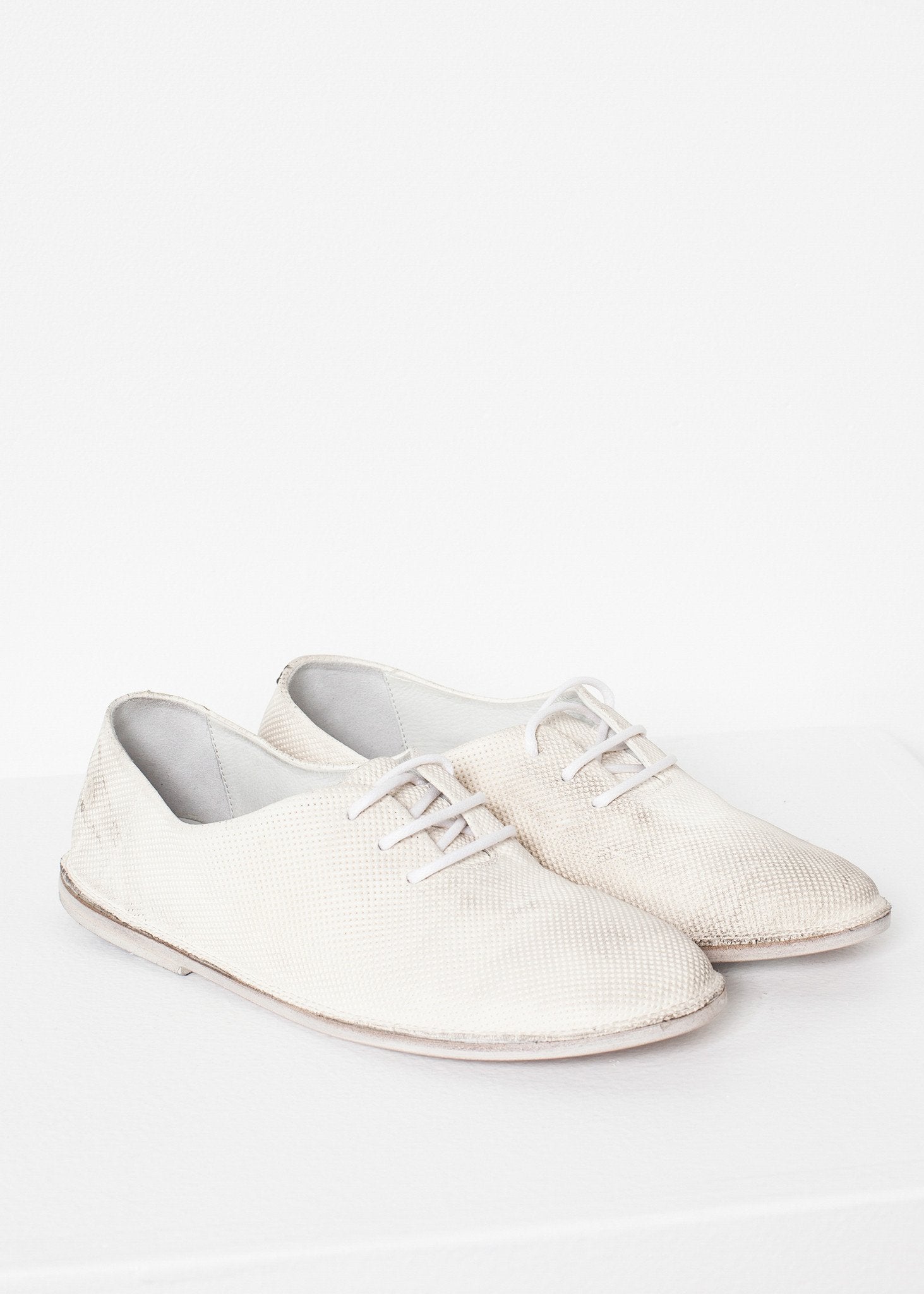 Diamond Slip-On in White (6707093962846)