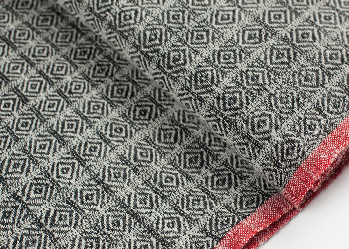 Diamond Scarf in Black/Natural (6707103006814)